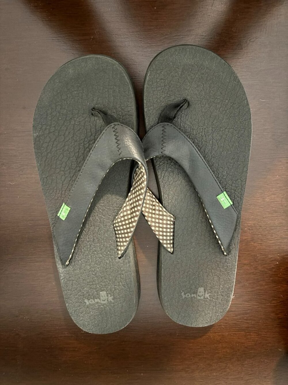 Sanuk yoga mat flip flops women's size 9